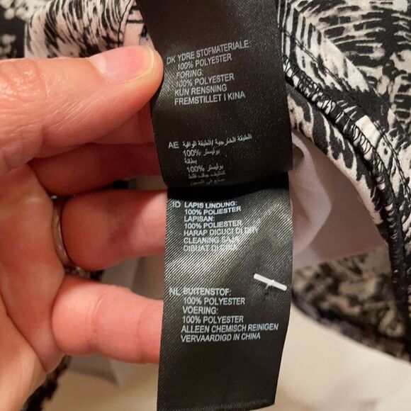 REISS Heidi Snake Print Flared Dress - Picture 7 of 10